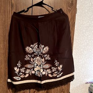 Ann Taylor Loft skirt, size 6. Brown with embroidered details